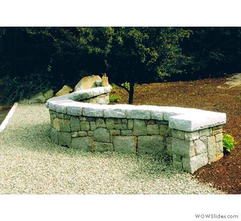Serpentine Granite Wall